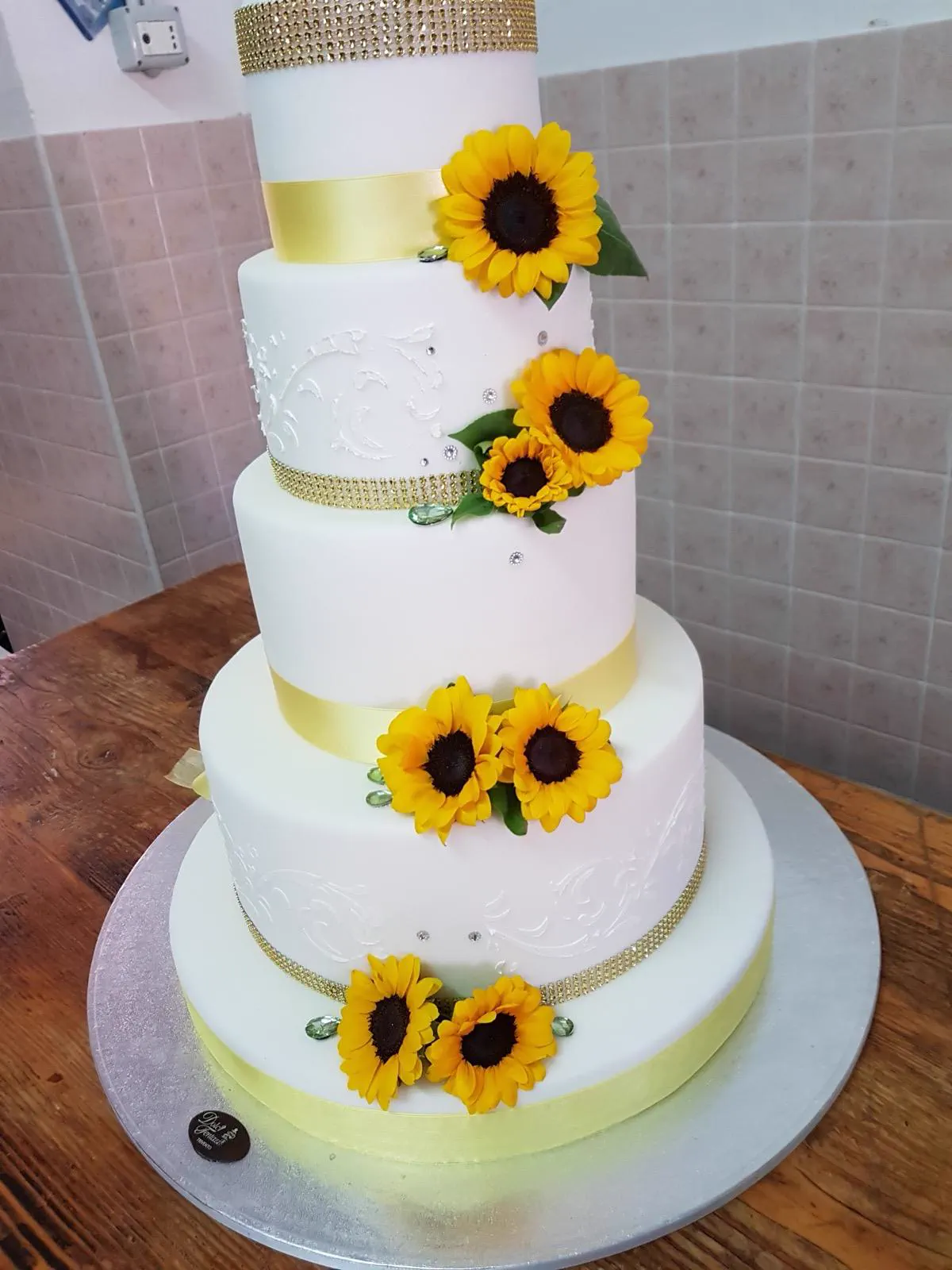 Torta nuziale con girasoli realizzata da Dolci Tentazioni